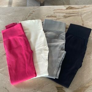 Four pack ribbed leggings.
